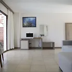 Genc Ξενοδοχείο 3*