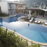 Genc Ξενοδοχείο